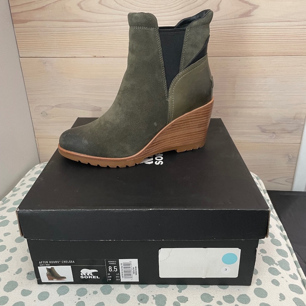 Sorel wedge boots